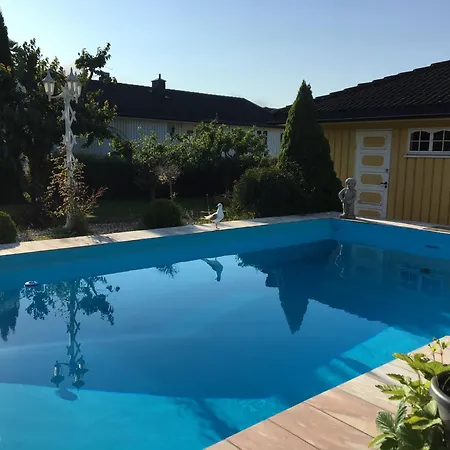 아파트 Pool & Sauna Retreat - Private