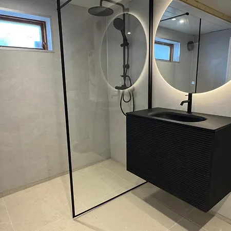 Pool & Nordic Sauna Retreat - Lejlighed